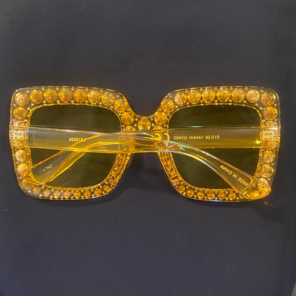 Yellow rhinestone sunglasses - Picture 3 of 5